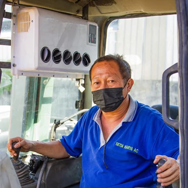 مكيف هواء صيني شبه شاحنة نائمة Rv 12 فولت لمركبات قوارب التخييم شبه شاحنة فان