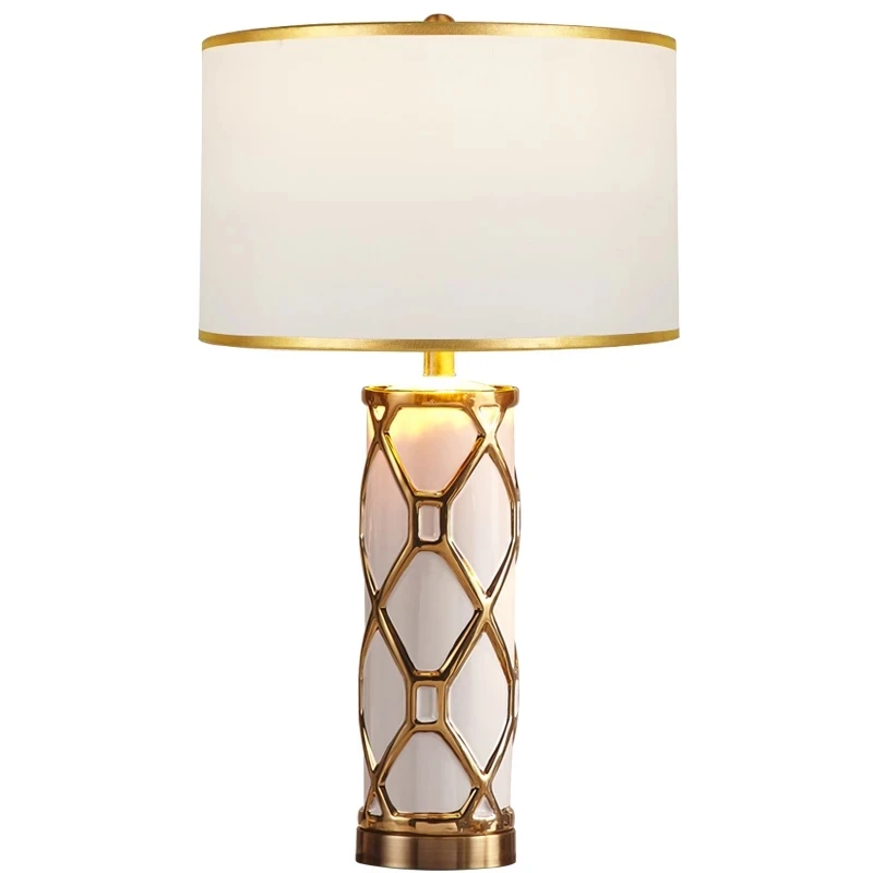 

Роскошная декоративная настольная лампа в скандинавском стиле, светоизлучающий диод, настольная лампа для ресторана, украшение дома, прикроватная тумбочка для спальни, черный роскошный стол