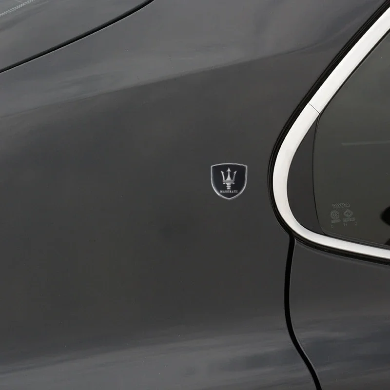 ملصق درع تلقائي شعار نافذة السيارة شارات لشعار Maserati Quattroporte Cabrio GT Levante Ghibli Gran GC Granturismo Coup