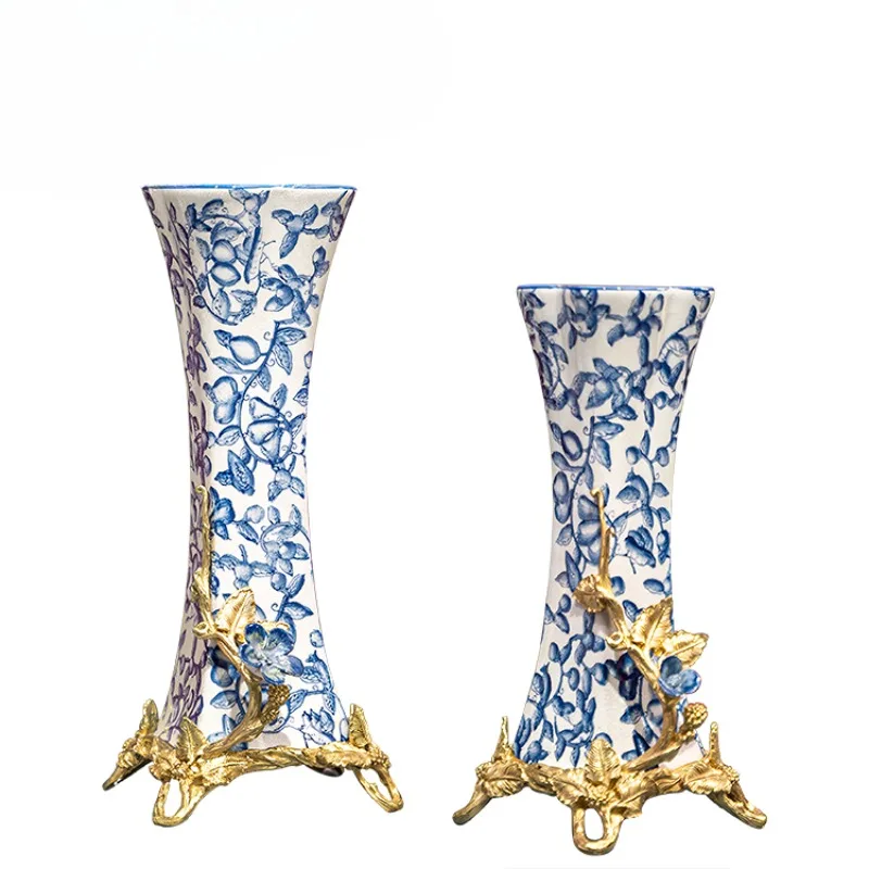 

New Chinese Porcelain Vase Ornaments Hand-Painted Blue And White Porcelain For Living Room