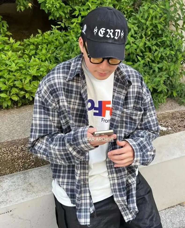 

ER/D Embroidery Washed Old Black Pink Two-Color Sanskrit Cap 24SS