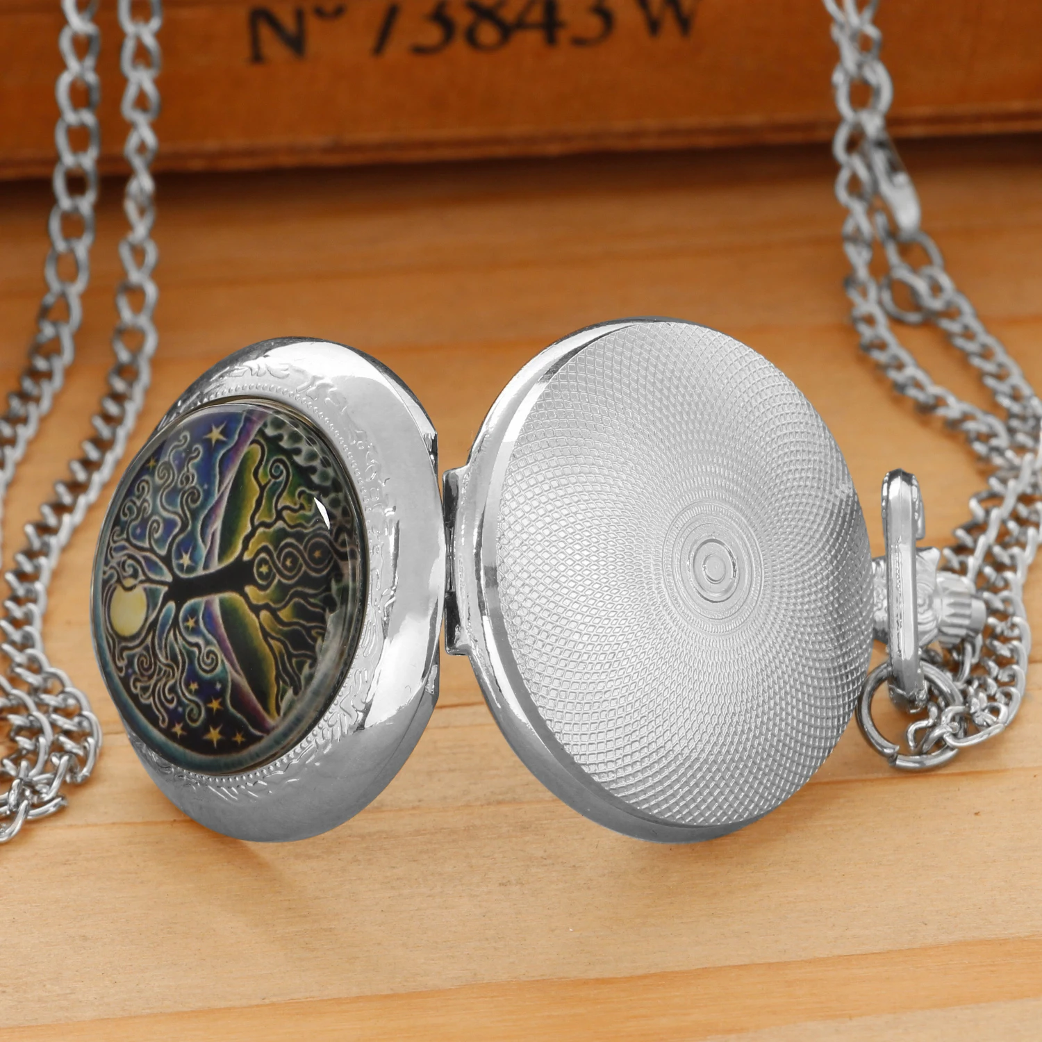 Tree of live Creative Quartz Pocket Watch Women Men Silver Necklace Unique Pendant Round Dial Clock Watch Gift Accessories