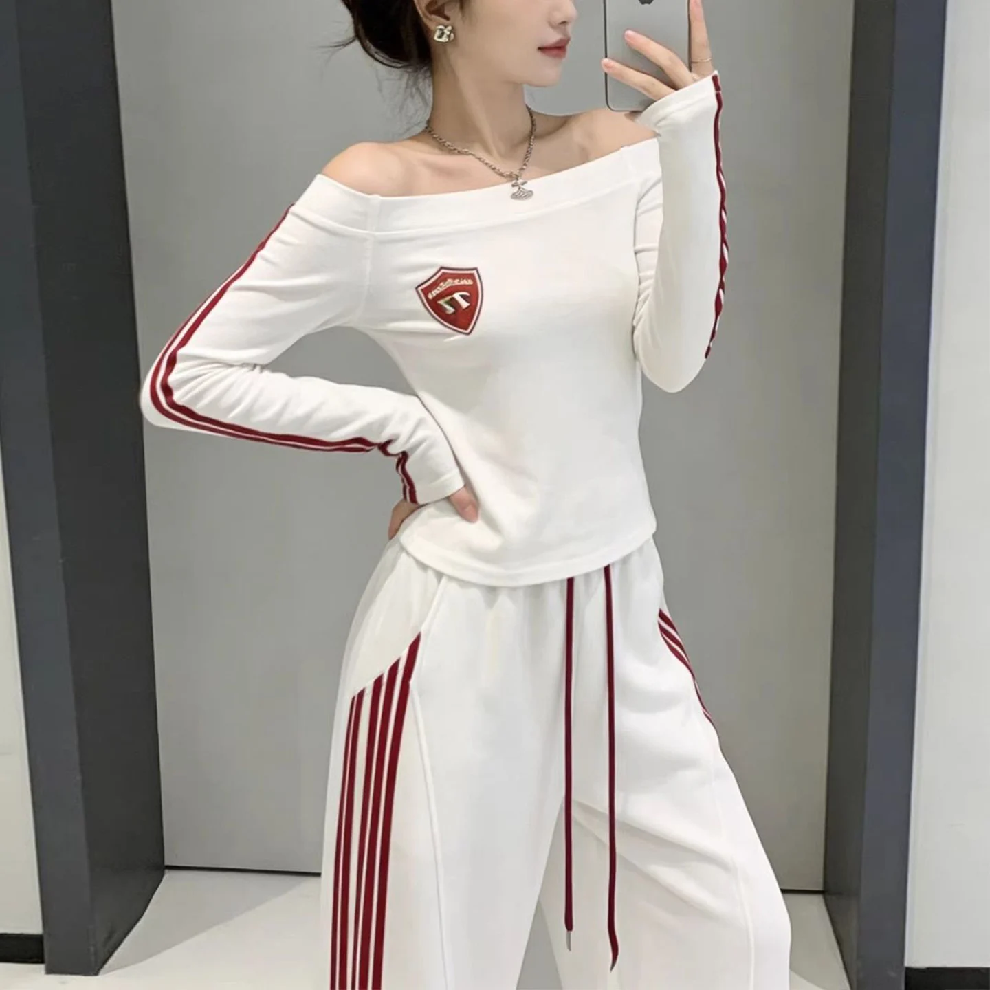 2026 Spring Autumn New Style Korean Version Super Popular Set Women's Age Reduction One Shoulder Top Wide Leg Pants Two Piece...
