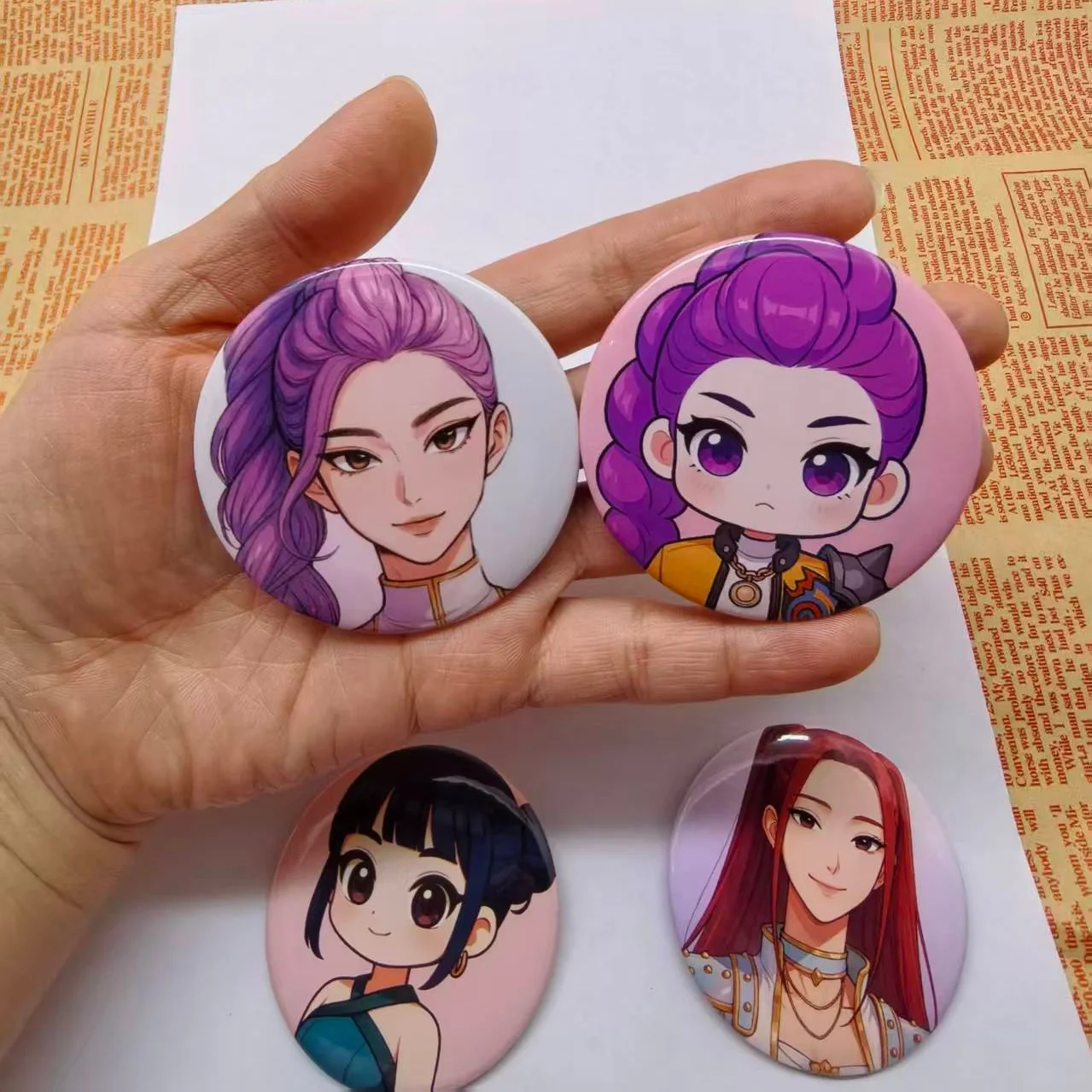 케이팝 데몬 헌터즈 루미 미라 조이 만화 틴플레이트 메탈 핀 배지 액세서리 선물