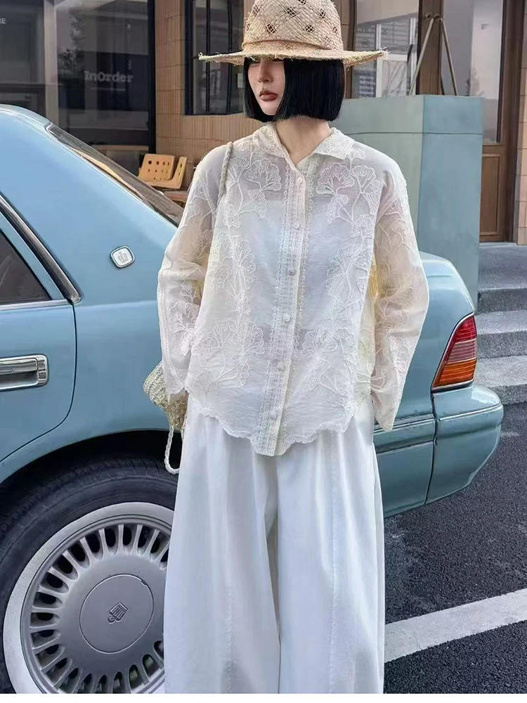 

2026 Spring French White Cotton Embroidered Shirt Women's Singles with Buckle Collar Artistic Style Loose Blouse Top Trendy C411