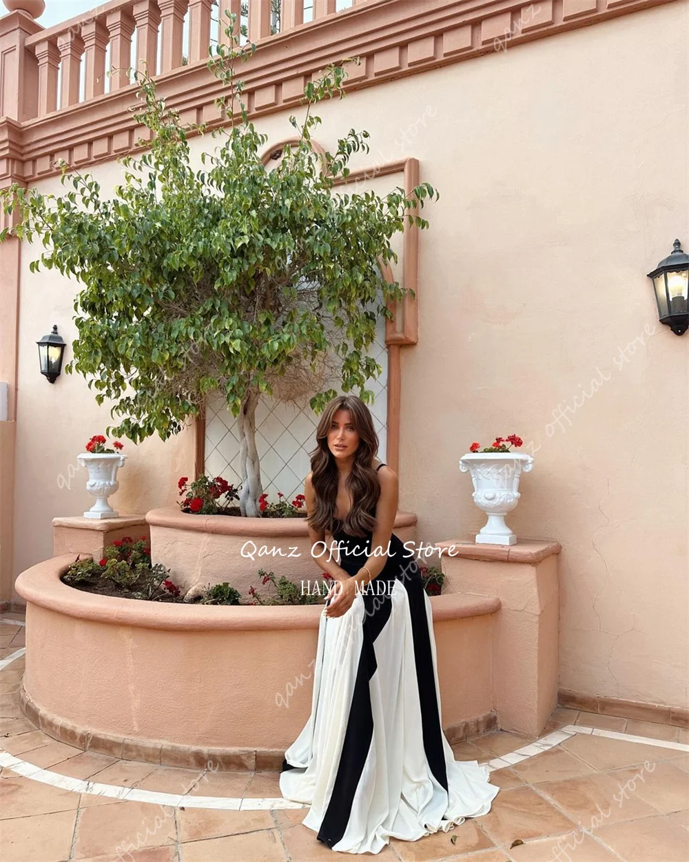 Qanz-Vestidos De Noche modestos negros/blancos, satén hasta el suelo, tirantes finos, Vestidos De Fiesta Elegantes, vestido De fiesta personalizado