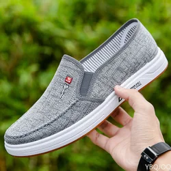 Herren schuhe sind atmungsaktiv und leicht alte peking Stoffs chuhe Herren Low Top Segeltuchs chuhe und faule Arbeits schuhe 2022