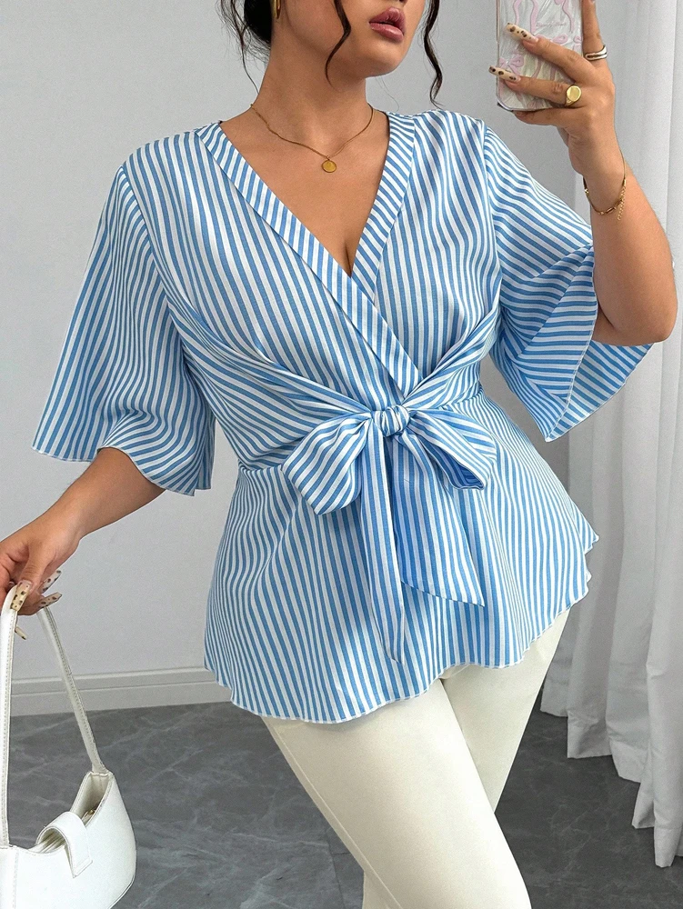 بالإضافة إلى حجم شريطية مطبوعة كشكش كم Bowknot الخصر حجم كبير الخفافيش كم قميص عادية الخامس الرقبة قميص