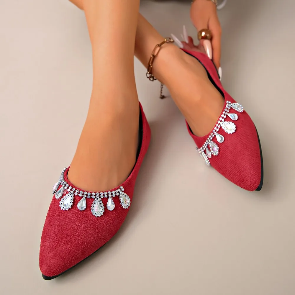 Elegante flache Schuhe für Hochzeitsfeiern, Wildleder, spitzer Zeh mit tropfenförmigem Strass-Quasten-Dekor, Slip-On-Ballerinas für Damen. – Detail 9
