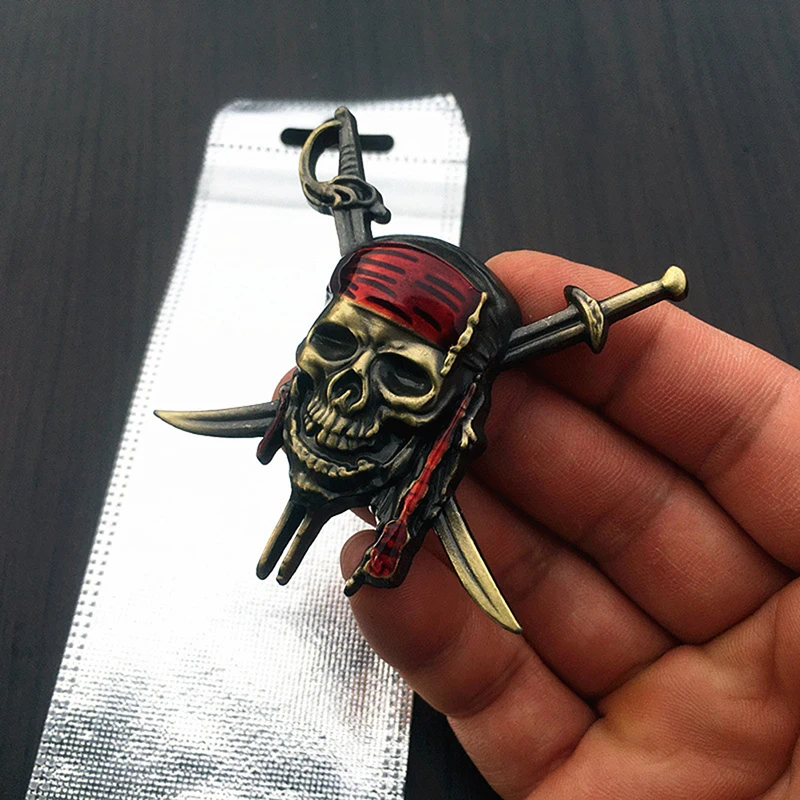 Car Styling 3D Metal Pirate Skull Emblem Badge Stickers Decals Auto Motorcycle Cover Scratches Personality Decor Accessories