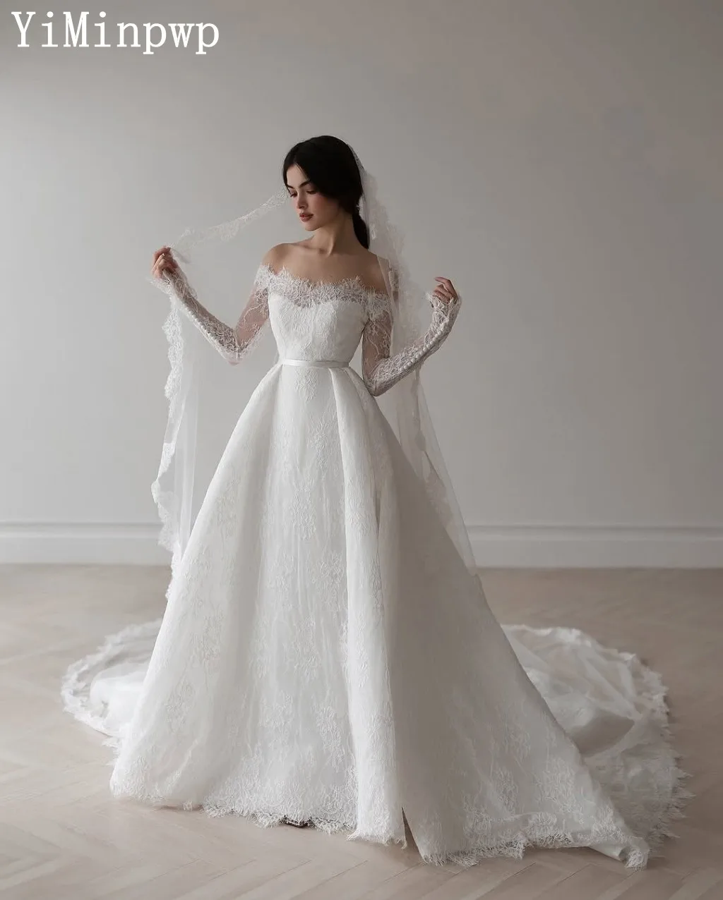 Kanten trouwjurken voor de bruid Schouderafhangend Lange mouw Sweep/Brush train A-lijn Tuin Zomer Bruidsjurken فسات Vara Alla Alla Salam Aix Özel