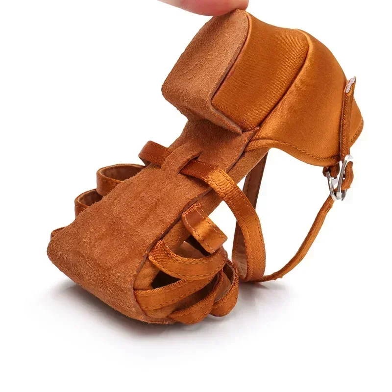 Zapatos de baile latino para mujer, suela de fondo suave, sandalias de práctica de baile para niñas, tacón medio de Jazz, baile de salón de 3,5 CM