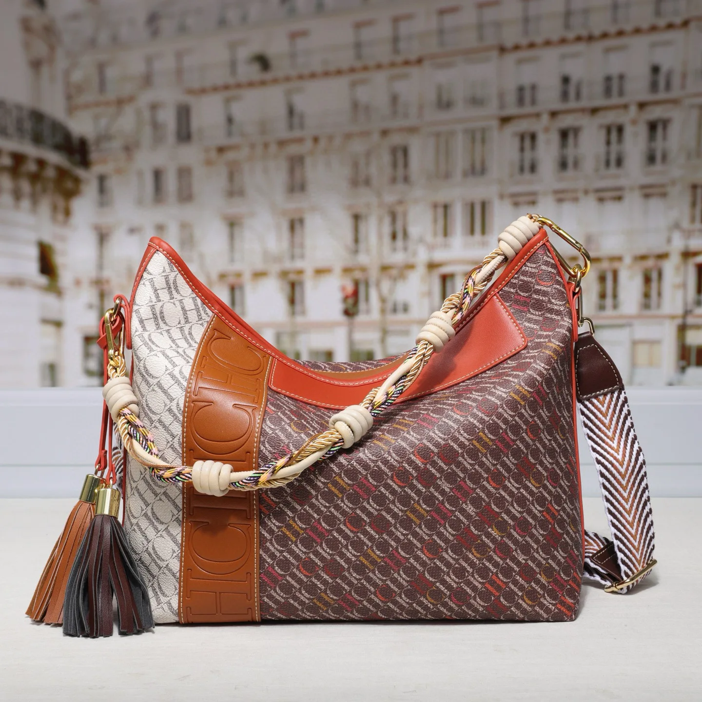 

‌2025 Women's High-Quality Handbag - Multifunctional Crossbody Purse, Premium Letter Print Design, Fashionable & Durable