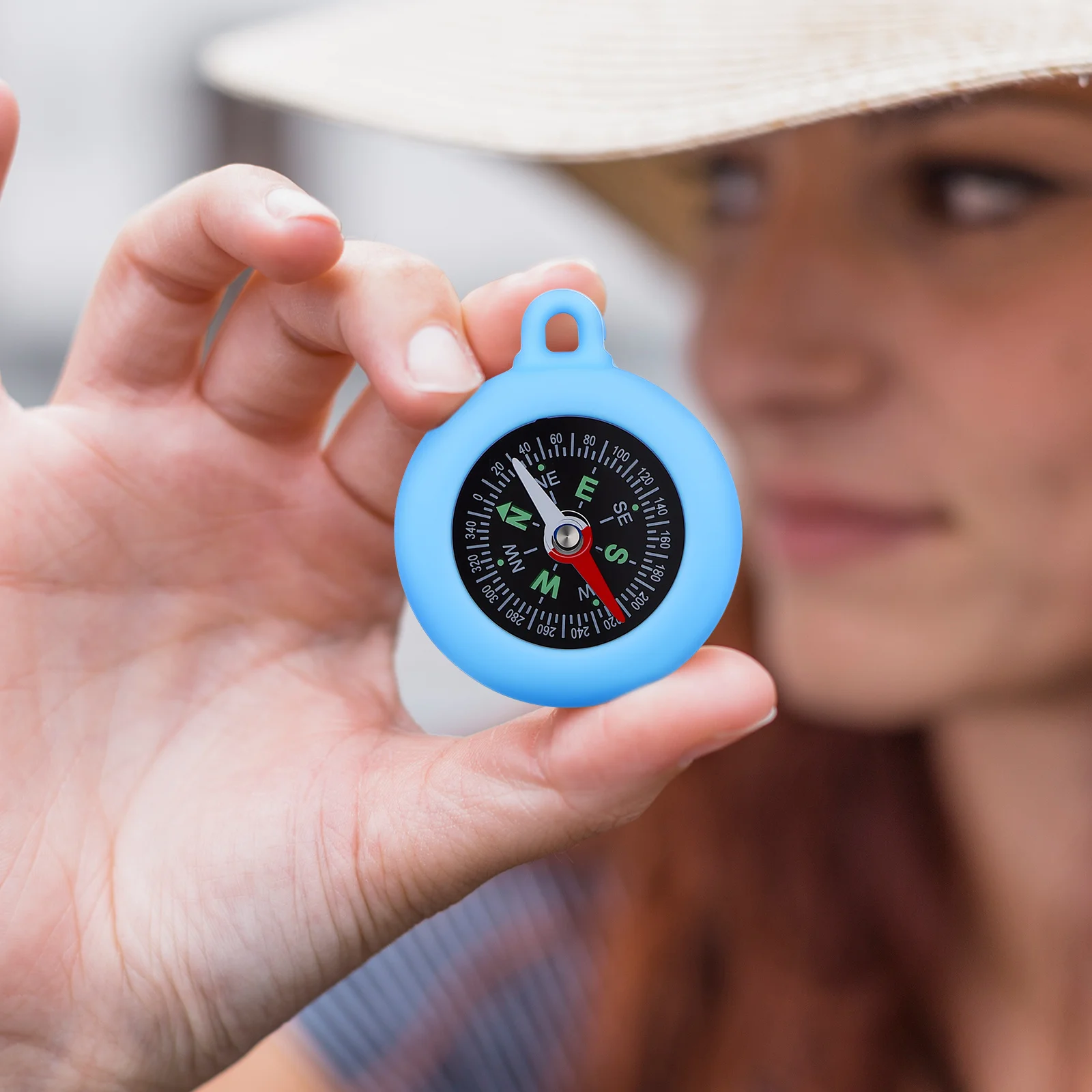 

9Pcs Outdoor Mini Compass Portable Hiking Camping Navigation on Multifunctional Waterproof Shockproof