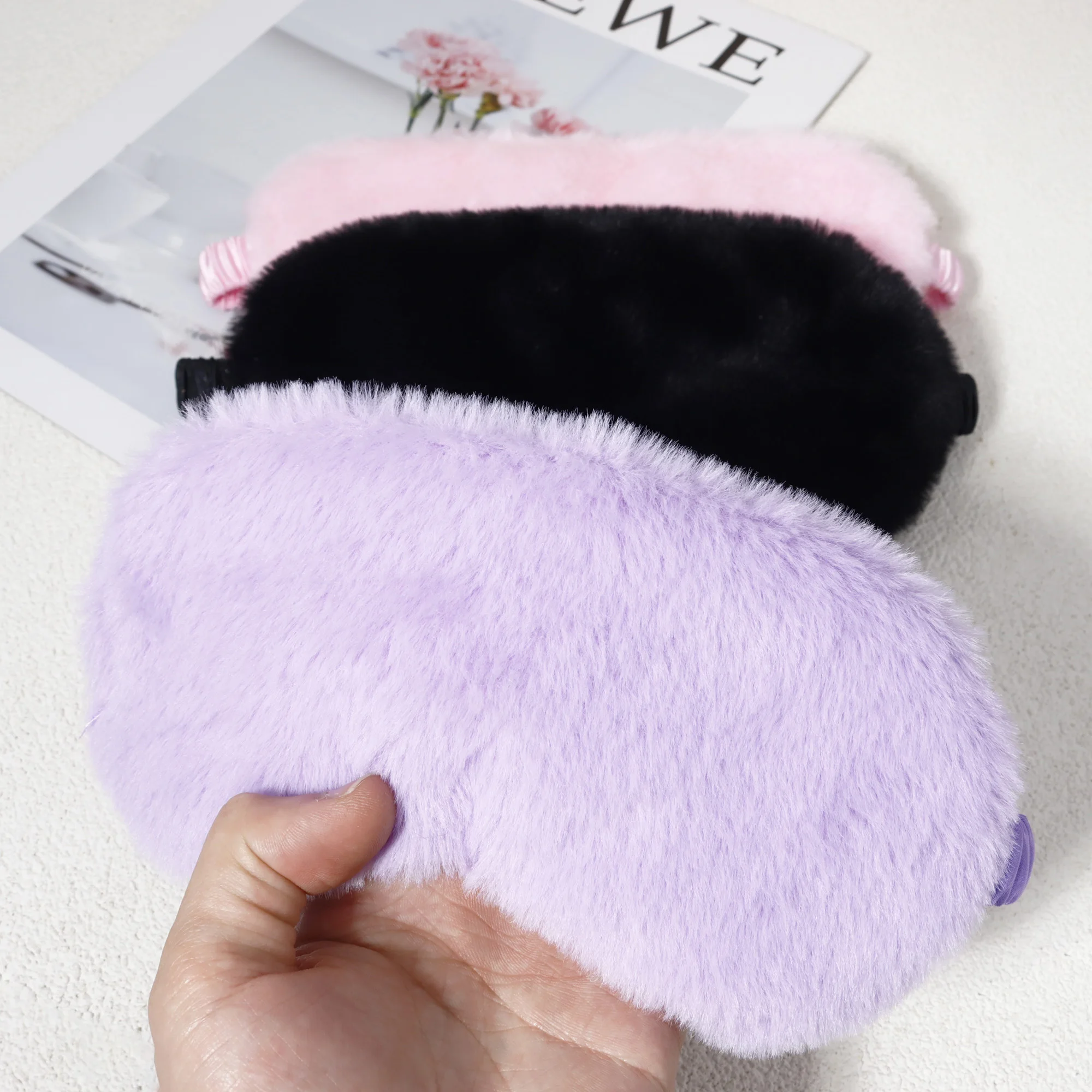 1 ソフトプラッシュアイマスク - 快適な遮光アイマスク、通気性があり快適なアイマスク布、本物の髪のかつらに特別な