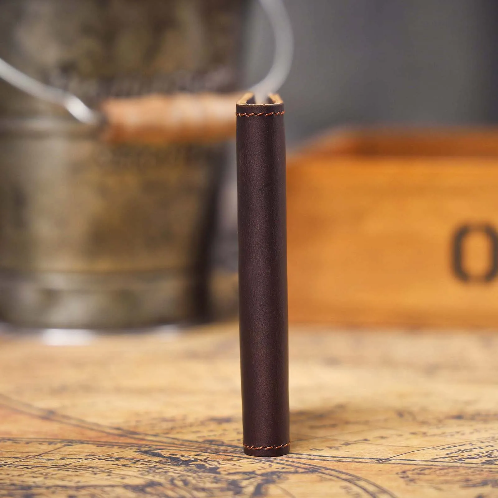 Echtleder-Kartenetui, einfache Mini-Geldbörse von Crzay House Leather, perfekt zum Tragen von Bargeld und Karten – Detail 7