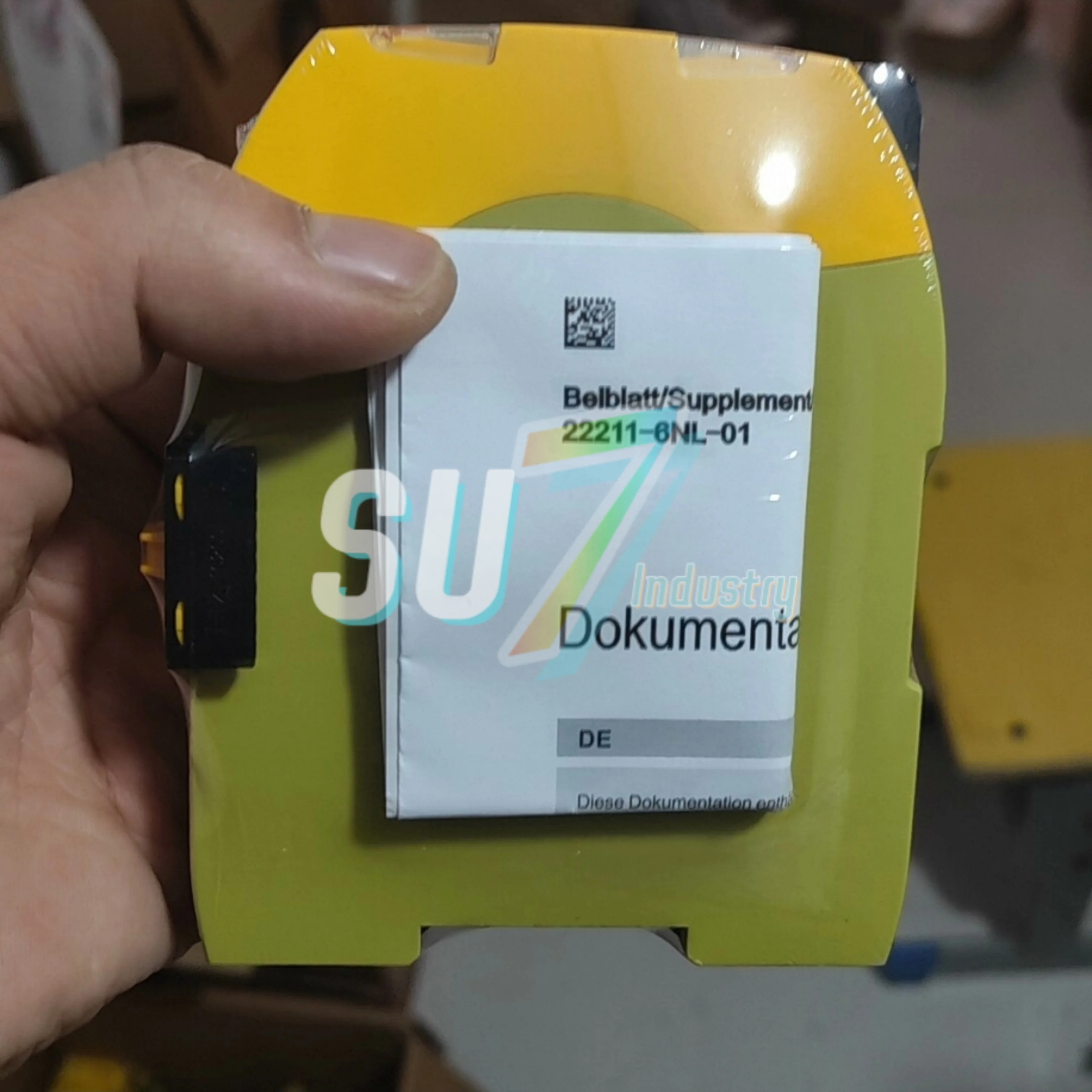 772120 PNOZ m EF 772121 PNOZ m EF 100% وحدة تحكم أمان جديدة