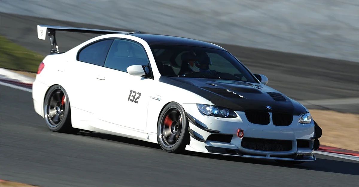 VS-Style Carbon Fiber Hood For 2008-2013  E92 M3