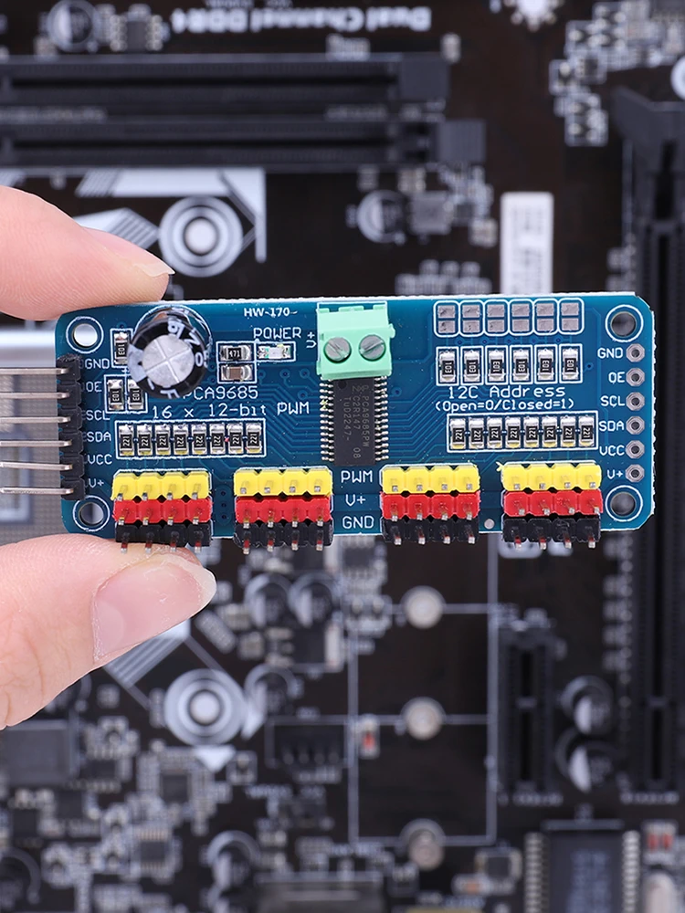 PCA9685 PWM Servo Motor Shield Driver IIC Interface 16 Channel 12-Bit PWM Servo Motor Driver Board Controller for Arduino Robot