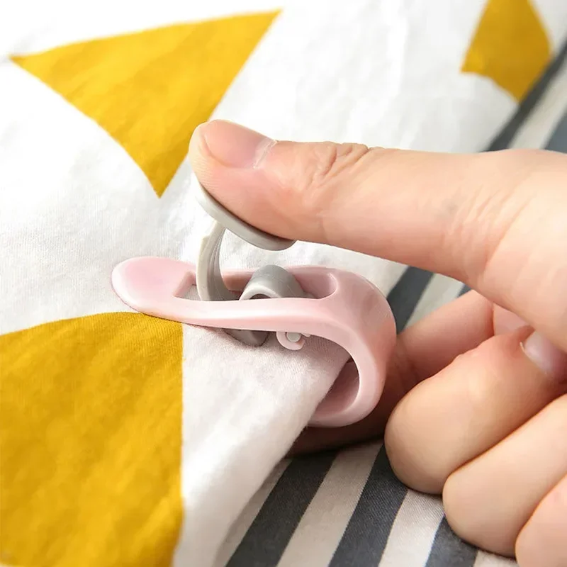 

6Pcs Duvet Clips Non-slip Quilt Blanket Clip Duvet Sheet Fixer Anti-run Bed Sheet Clips Quilt Fastener Sleep Clothes Pegs