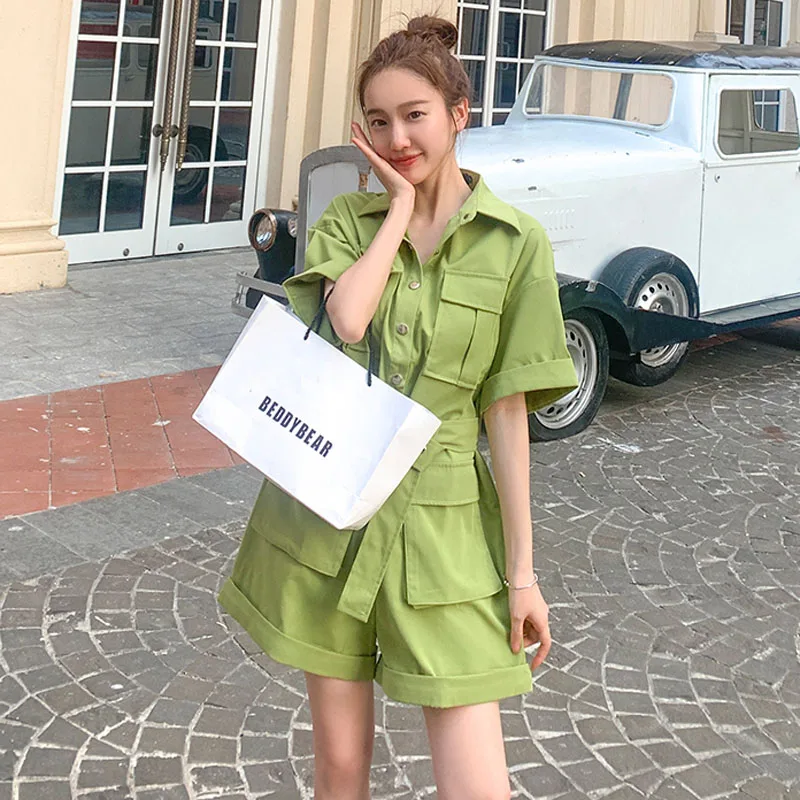 Tuta da donna estiva nuova Tuta da pendolarismo ampia con colletto polo Abbigliamento da lavoro Pantaloncini con lacci