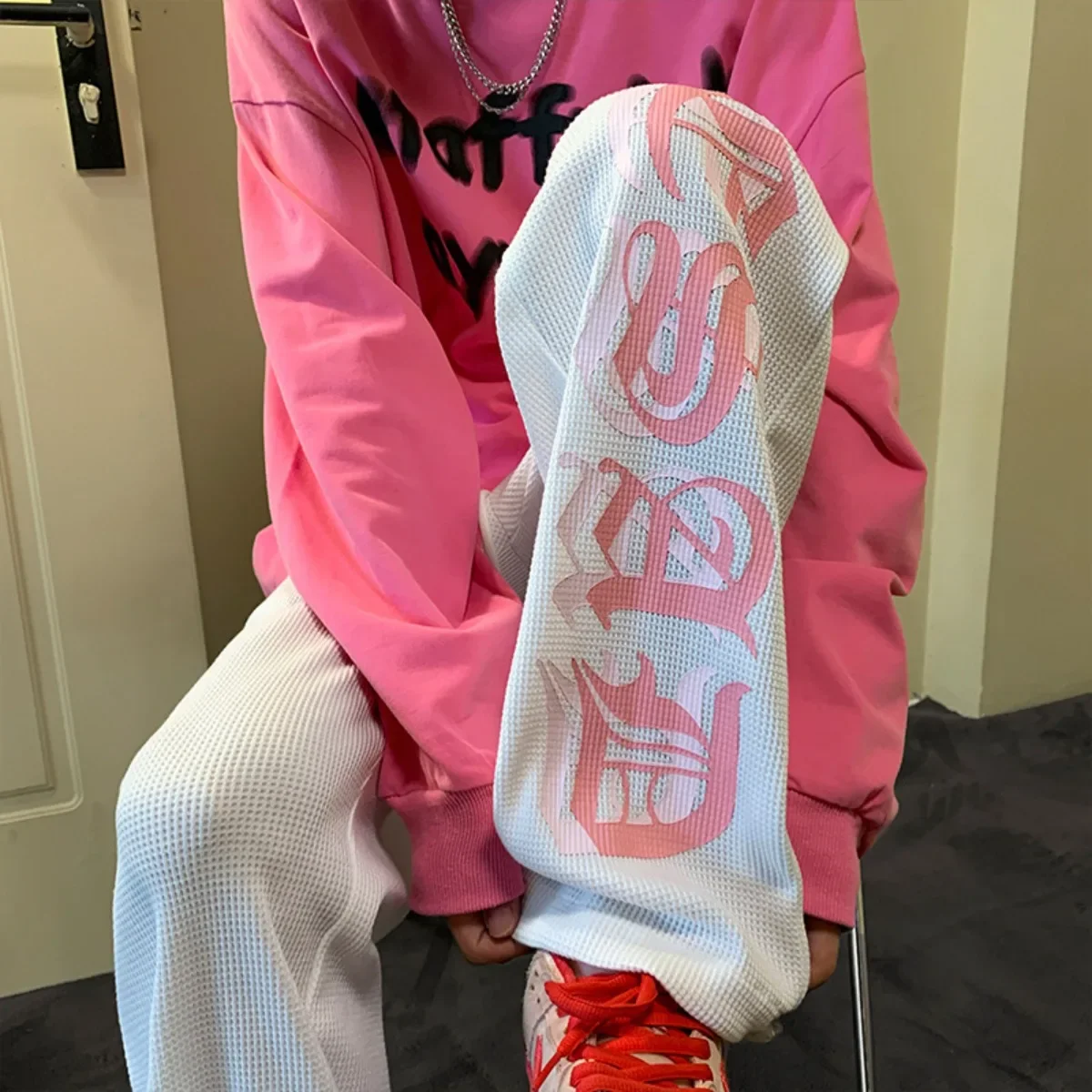 

Новинка лета 2024, мужские брюки, модные повседневные брюки, дышащие свободные прямые брюки с надписью, трендовая уличная одежда в стиле хип-хоп