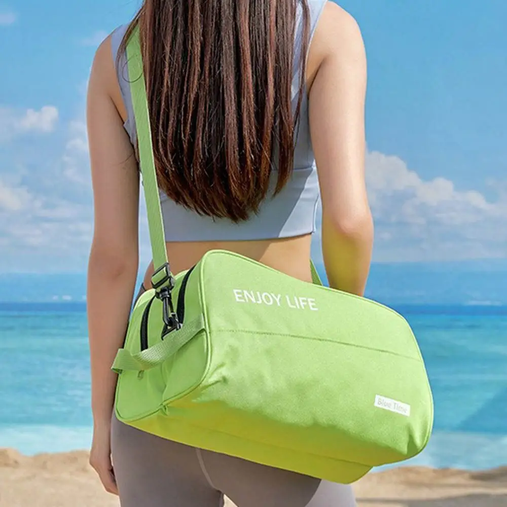 Lightweight Women Gym Bag Large Capacity Dry Wet Separated Sports Crossbody Bag Easy To Carry Waterproof Swimming Bag Outdoor