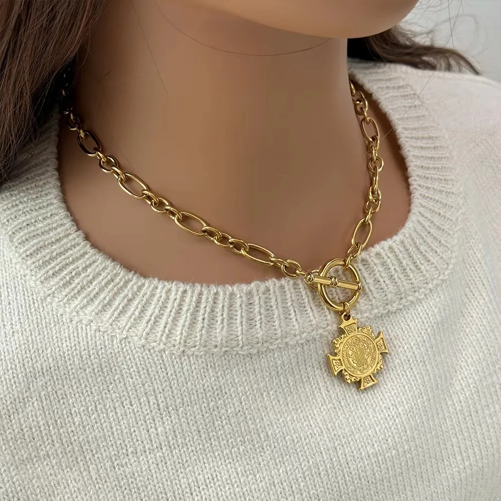 

18K Gold Plated Stainless Steel Oval Link Chain Clasp Religion Cross Pendant Choker Necklace