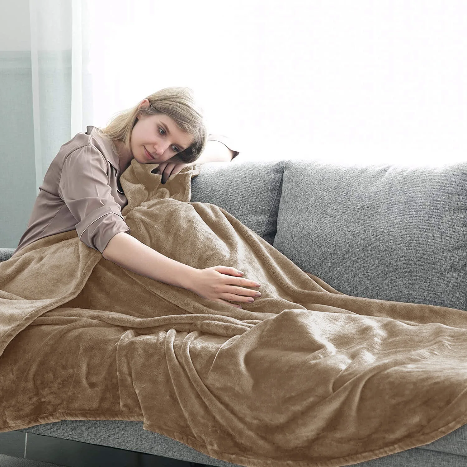 Super Soft Fleece Throw Blanket Lightweight Cozy Plush Warm All-Season Sofa Couch Blanket