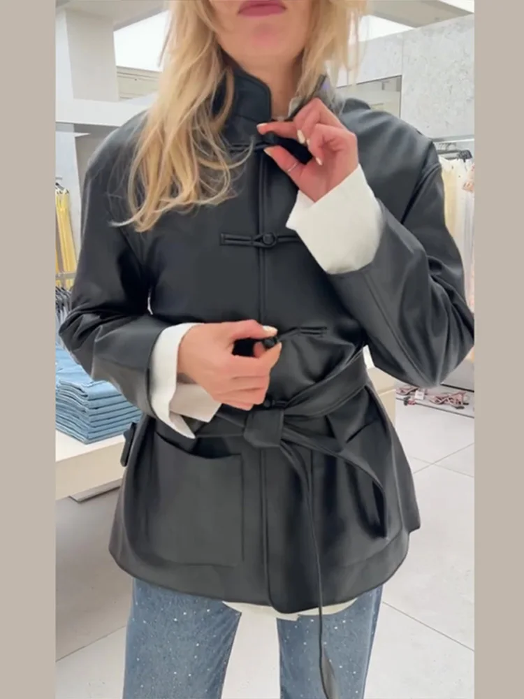 Damen Kunstlederjacken mit Stehkragen, Froschknöpfen und Gürtel, Streetwear, Langarm, Einreihig, Lockere Oberbekleidung – Detail 19