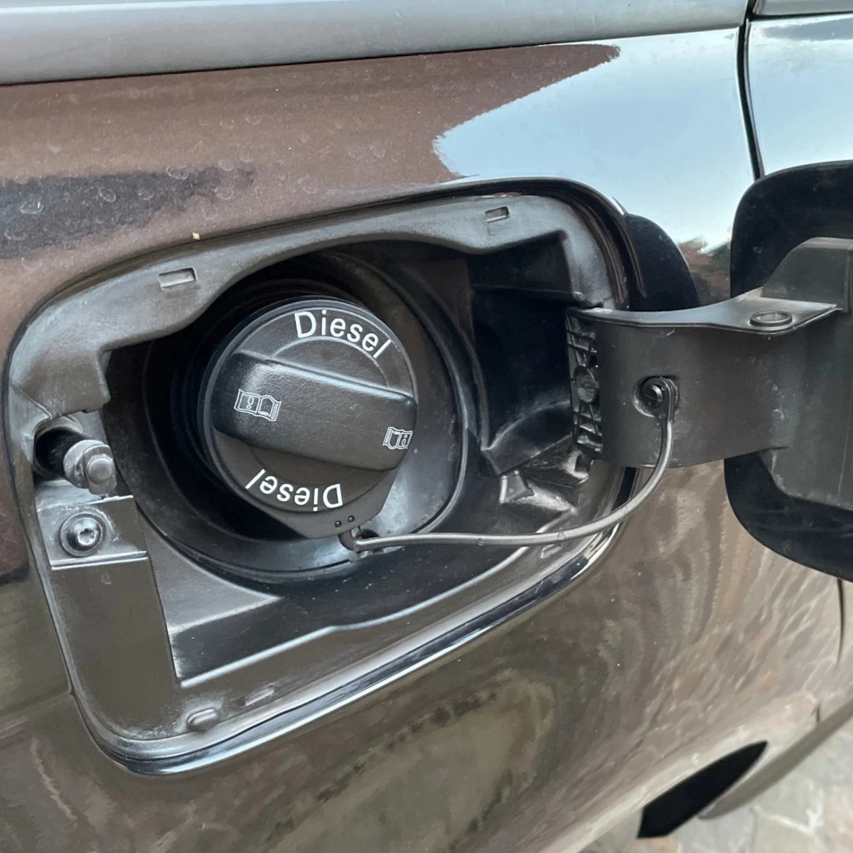 Benzina Diesel tappo del serbatoio del carburante cavo di copertura Anti-perso corda cinghia linea di banda per Audi A3 8P 8L A4 B6 B7 B8 A6 C6 C5 C7 A1 Q7 Q8 A7 A8