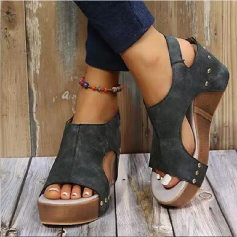 

Summer Women's Roman Sandals Retro Rivet Decoration Wedges Shoes Fashion Peep Toe Beach Vacation Ladies Sandalias