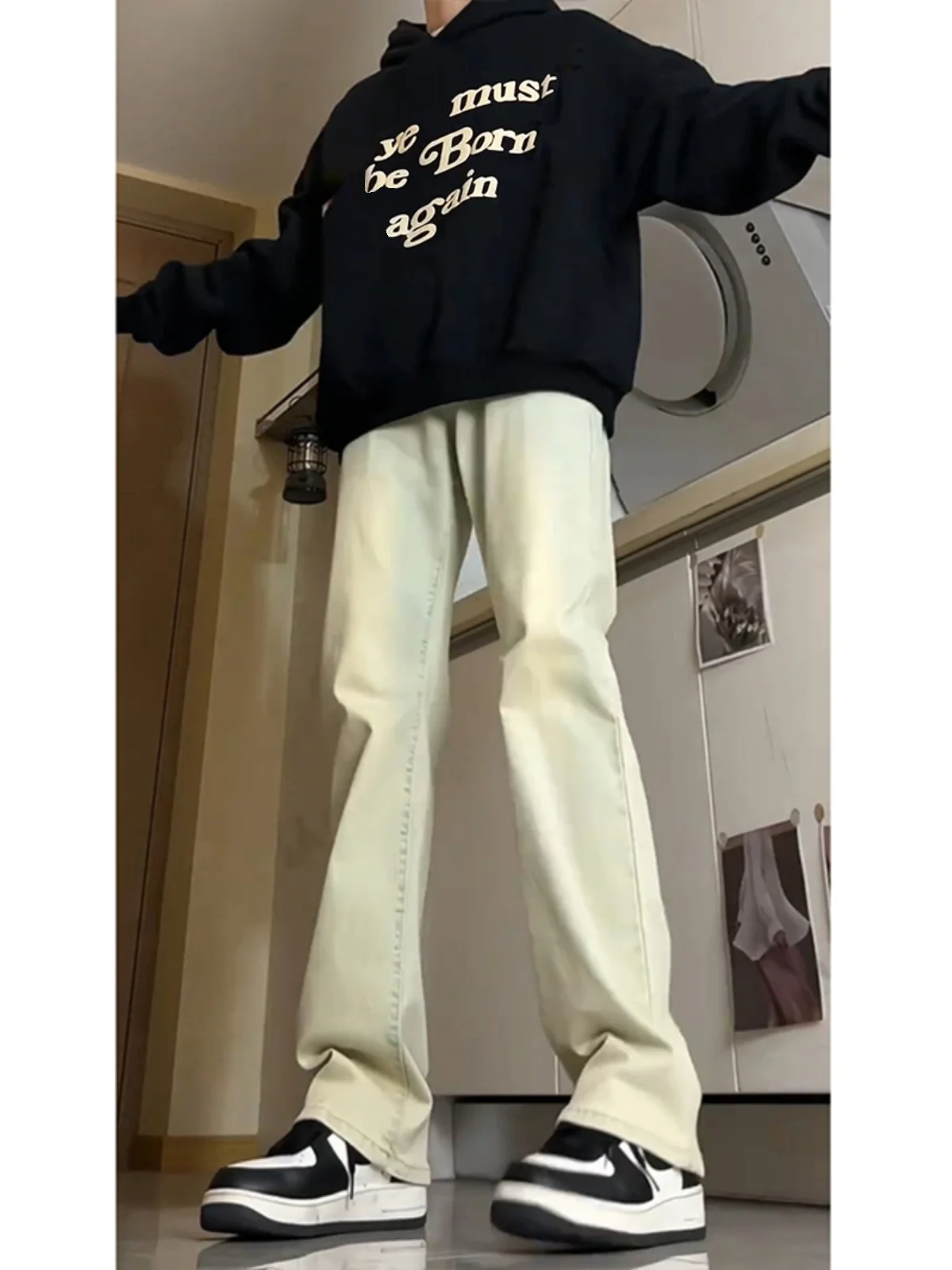 Jeans da uomo a vita alta con coltello a vita alta retrò American Vibe Pantaloni micro svasati a gamba alta e gamba dritta. Jeans in denim giallo
