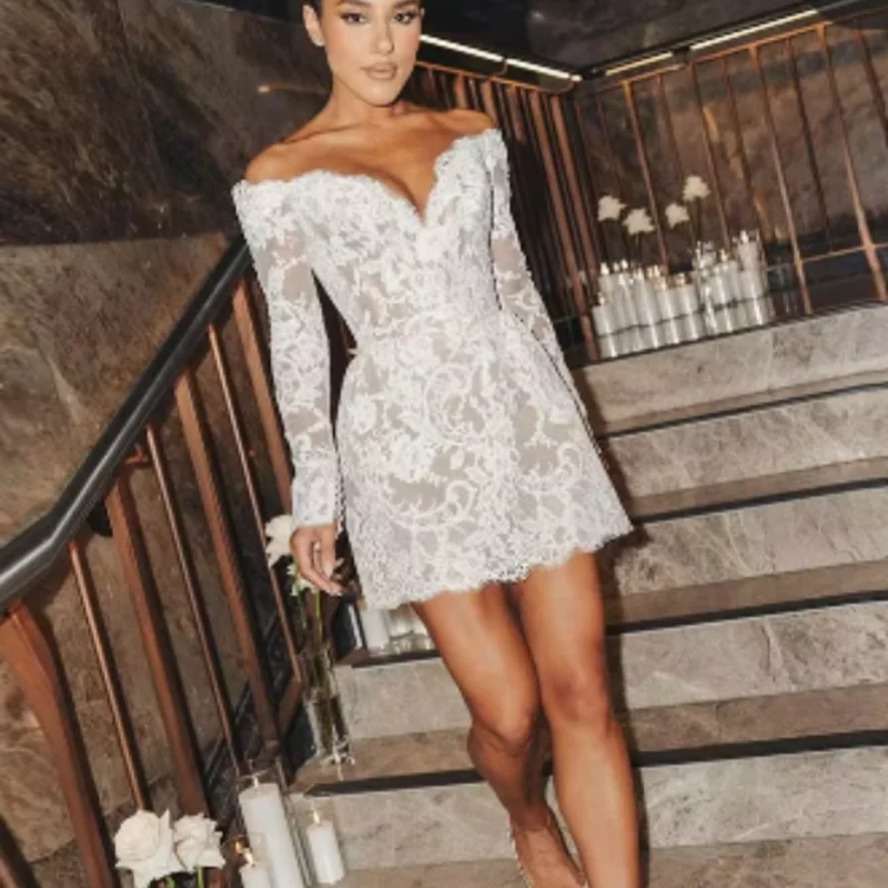 

2024 Simple V-Neck A-Line Long Sleeve Lace Short Wedding Dresses Customized