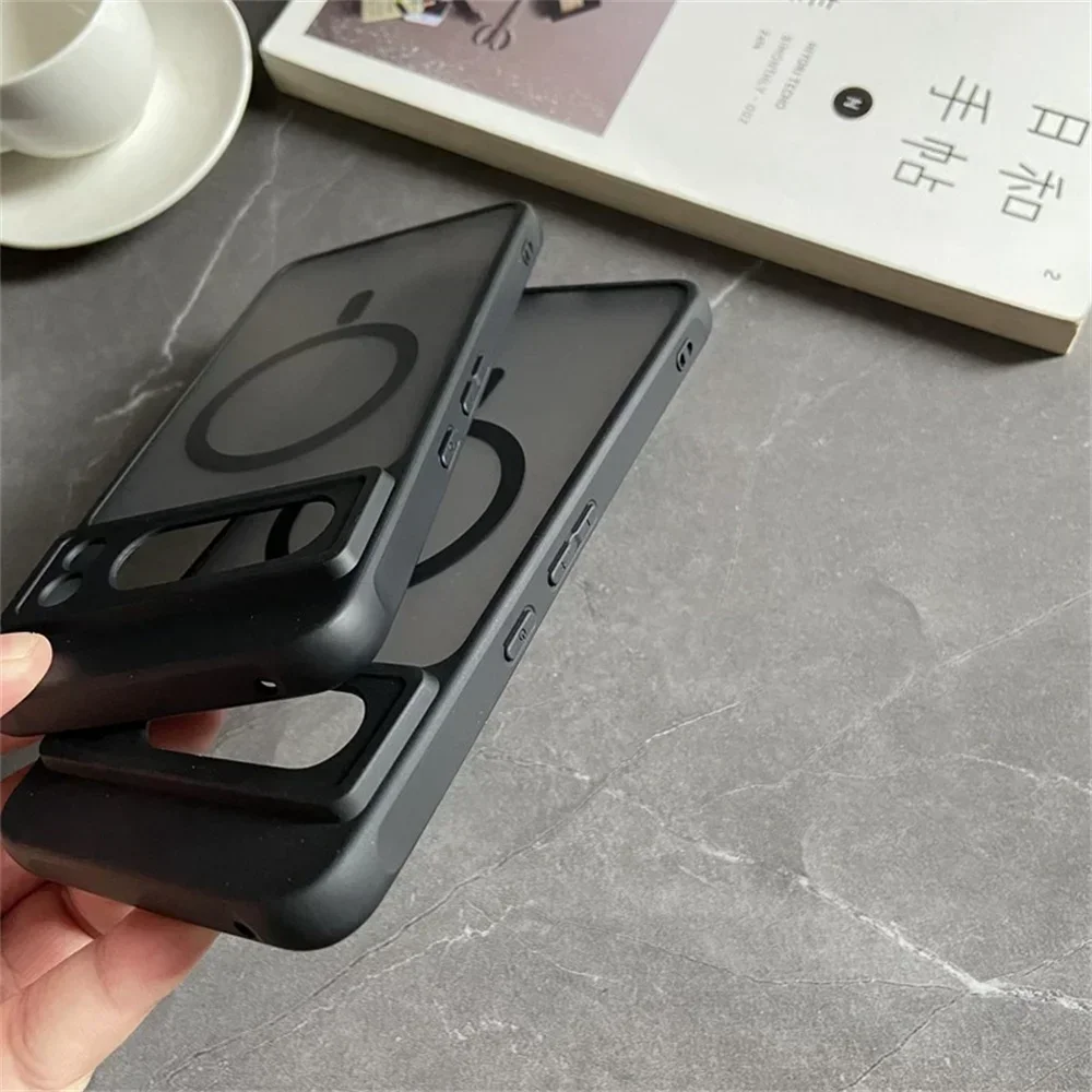 حافظة لهاتف جوجل بيكسل 9 برو XL أصلية Magsafe شفافة غير لامعة متجمدة مغناطيسية مضادة للصدمات غطاء رفيع لهاتف جوجل بيكسل 8 برو