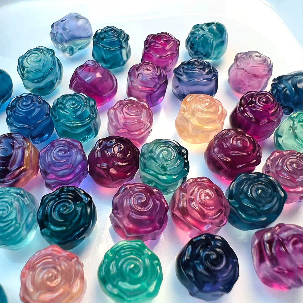 1pc Natuurlijke Regenboog Fluoriet Houtsnijwerk Rose Flower Mini Crystal Carving Kristallen en Stenen Healing Home Decoratie Edelstenen