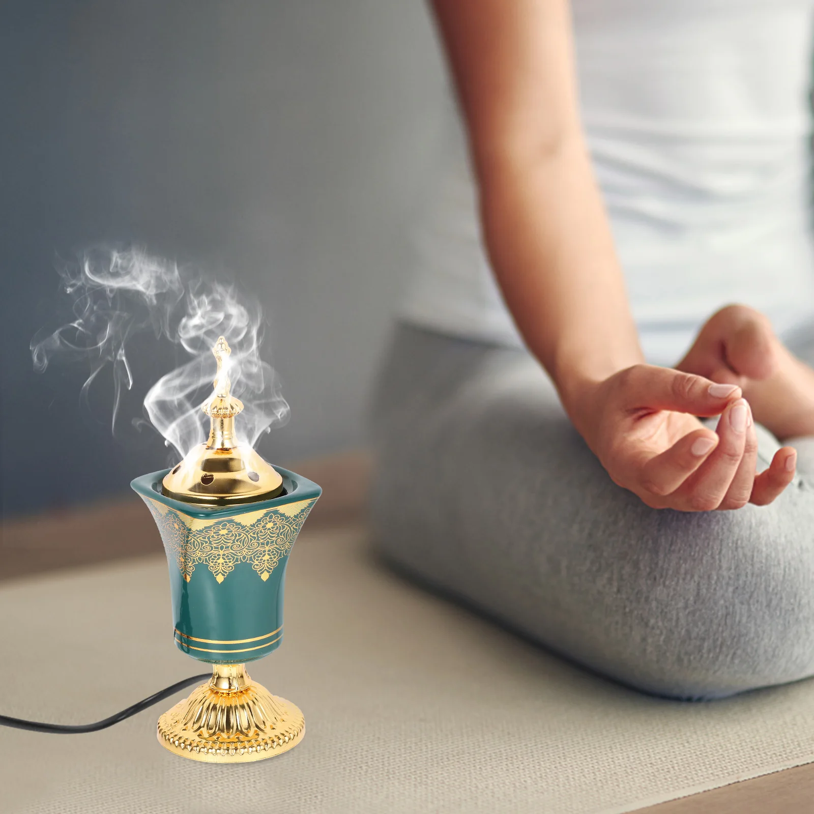 

Electric Incense Burner Household Iron Ceramic Material Decorative Bakhoor Sandalwood Plug In Aroma Burner Reusable for Home
