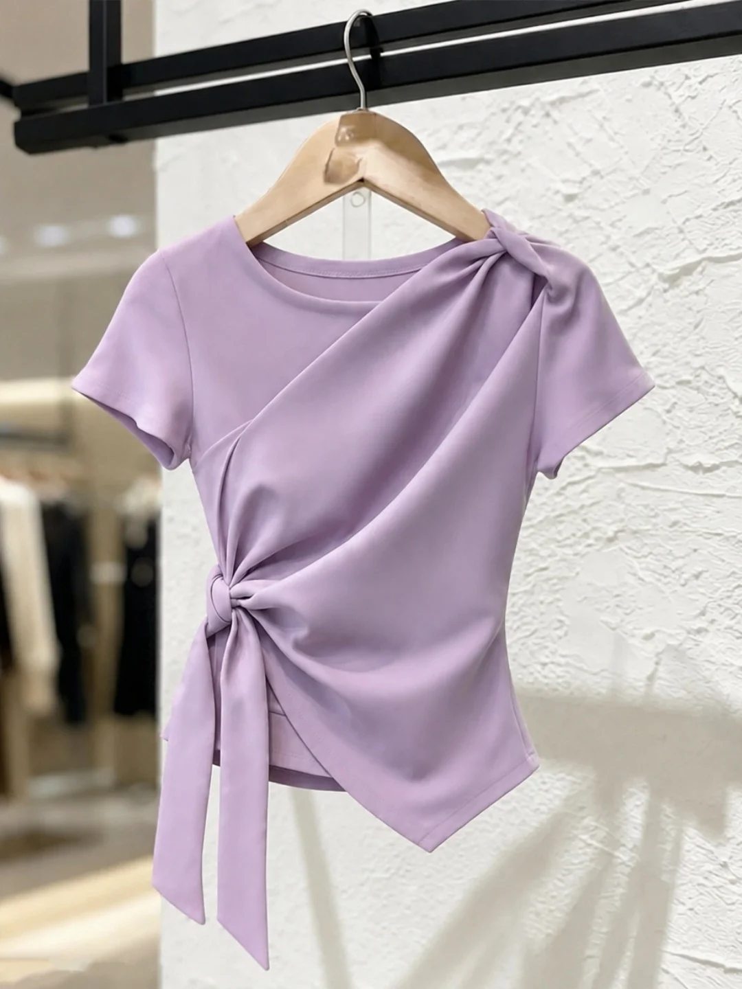 

Fashionable Short Sleeve T-Shirt Women's Slim Fit Pure Color Commute Design Belted Top Korean Style Summer 2026