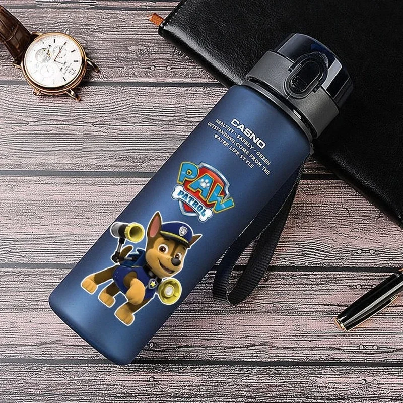 Neue 2026 Paw Patrol Chase Sporttrinkflasche Outdoor-Wasserflasche Tragbarer Plastikbecher für Jungen Mädchen Kinder 400ml oder 560ml