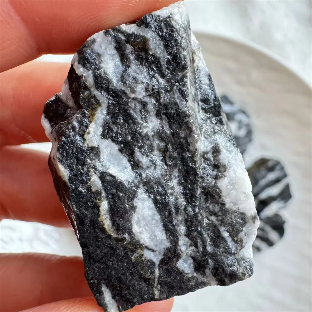 

Natural Crystal Raw Stone Zebra Stone Aromatherapy Stone Stone Diffuser Healing Crystals Room Decor
