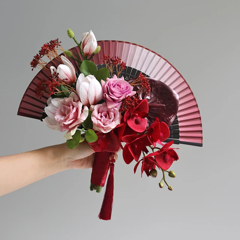 Folding fan Chinese red hand holding simulated flower rose Phalaenopsis cheongsam Xiuhe bridal wedding ceremony photography home