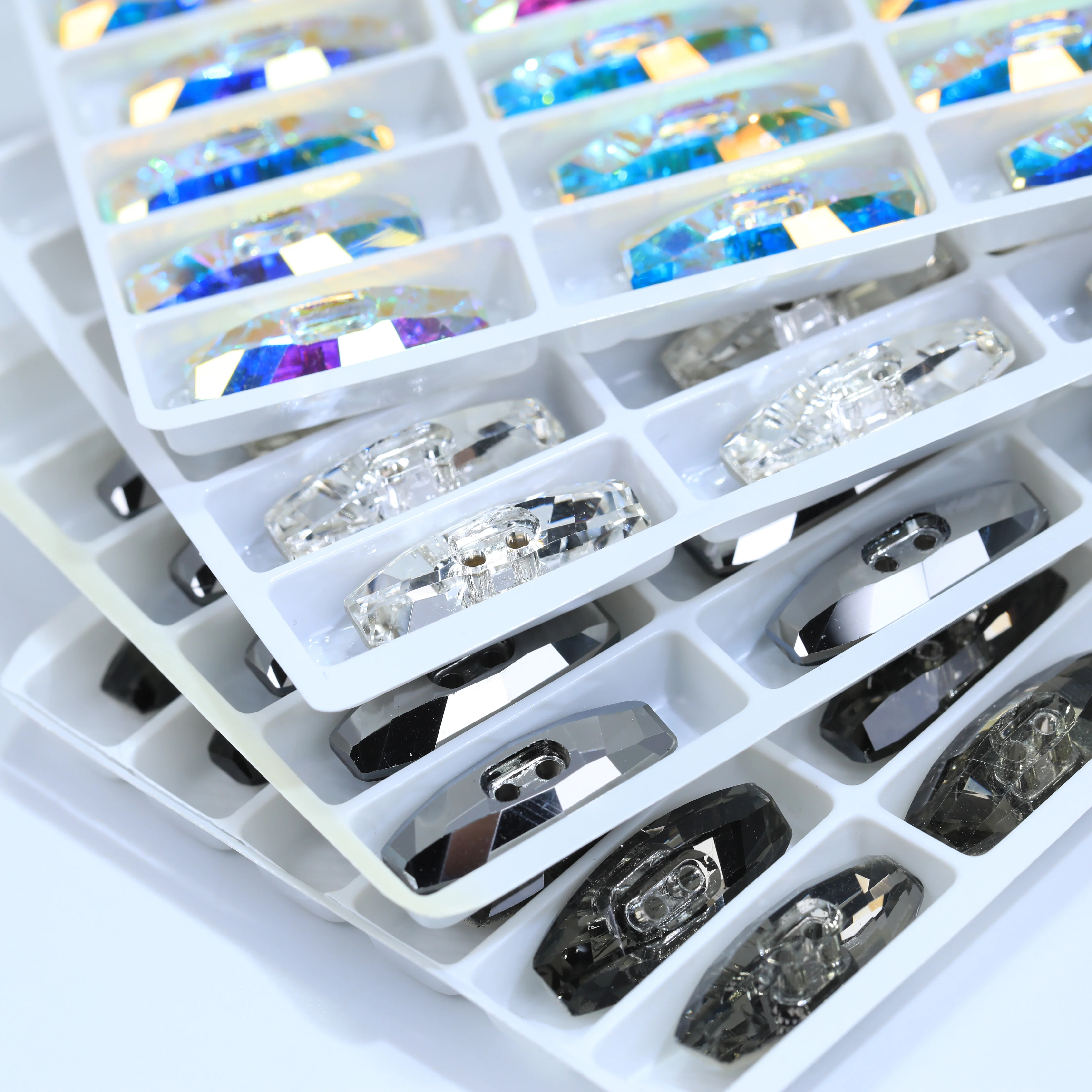 Fassförmige Knöpfe zum Aufnähen, hochwertige Glas-Kristalle, weiß beschichtet, glänzende Strasssteine, DIY-Handarbeiten, Kleidungszubehör – Detail 5