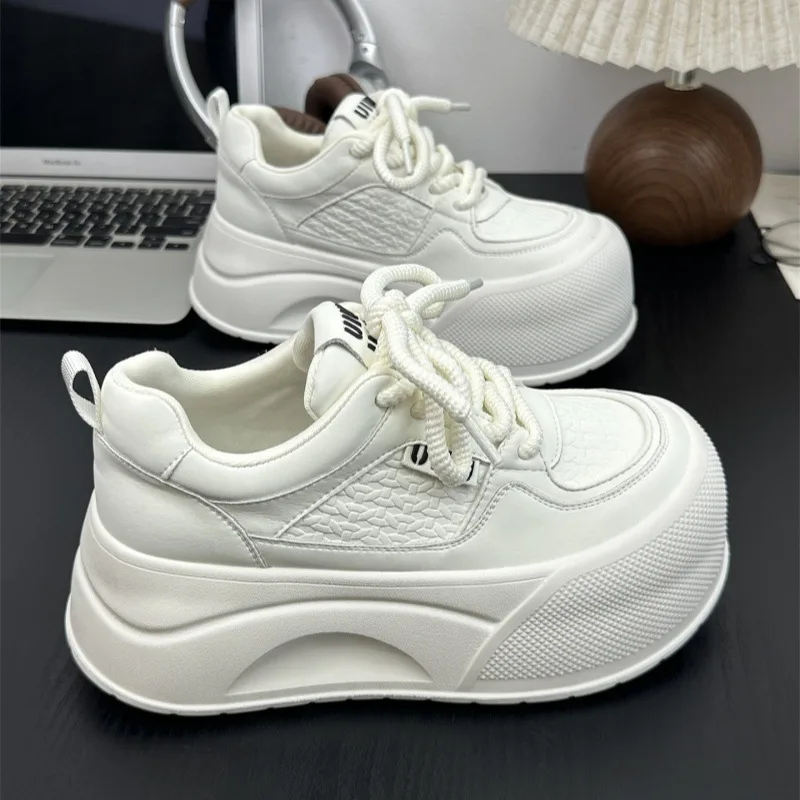 2026 Spring and Autumn New Pine Cake Board Shoes Versatile Casual Sports Bread Shoes