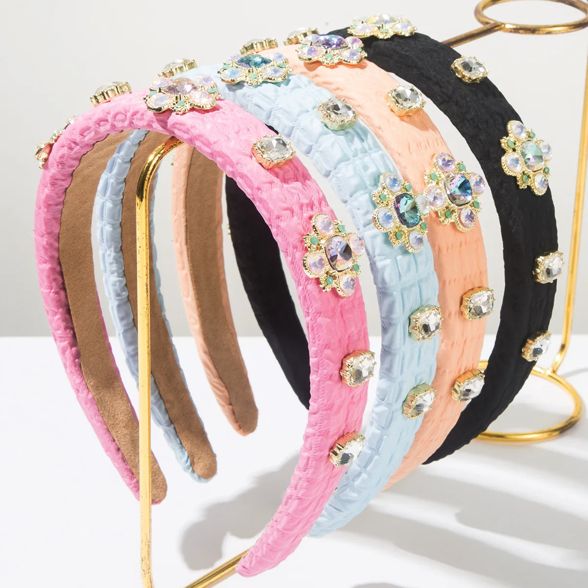 

Korean fashion simple pleated fabric beautiful headband diamond shining light luxury temperament versatile headband hair accesso