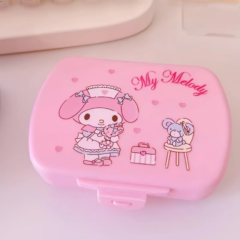 Kawaii Sanrio Mini Portable Medicine Box Kuromi Pochacco Hello Kitty Six-grid Packaging Cute My Melody Cinnamoroll Storage Box