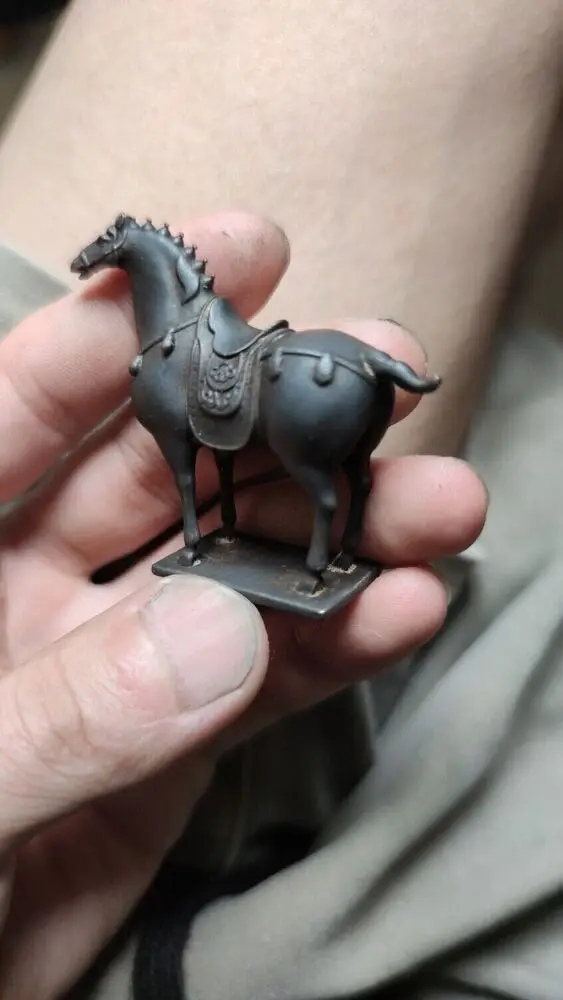 

Chinese Old Bronze Copper Statue Hand Carved Horse
