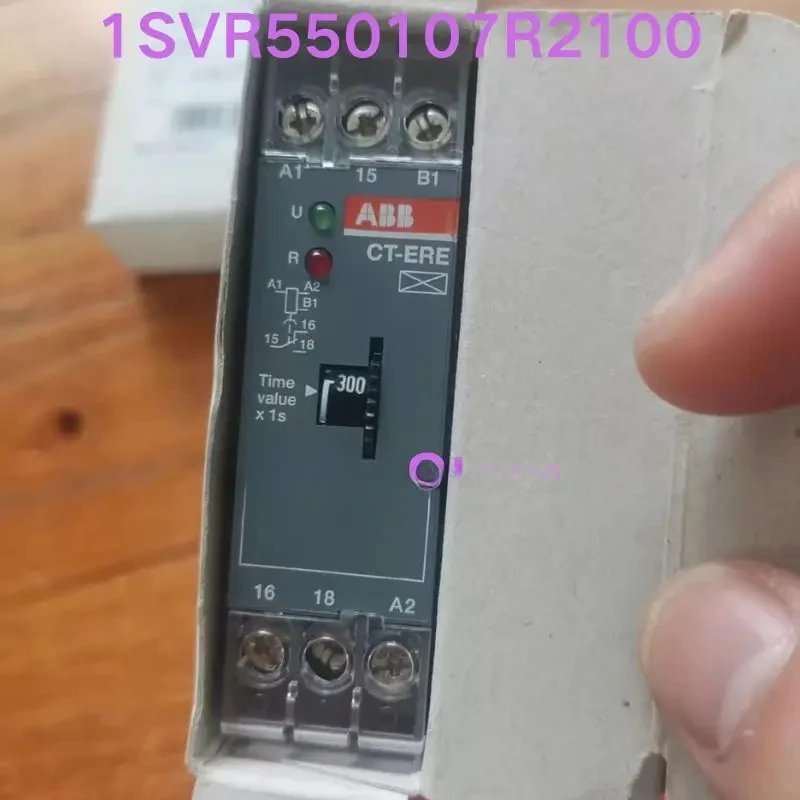 

Совершенно новое реле времени 1SVR 550107 R2100