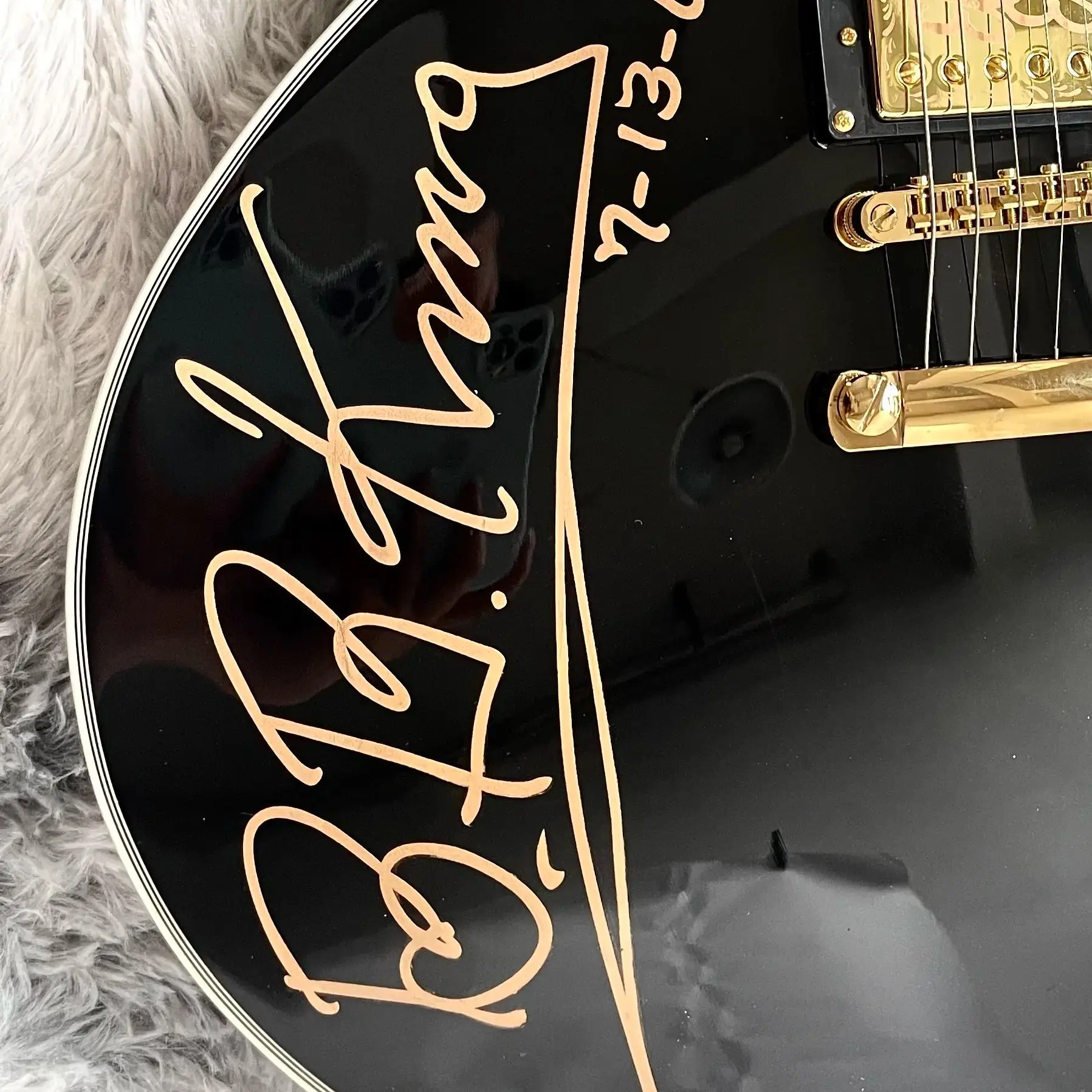 Custom BBKING Classic Gloss Black 6 Strings Solid Jazz Electric Guitar With Gold hardware Guitar Pattern Pearl Inlay