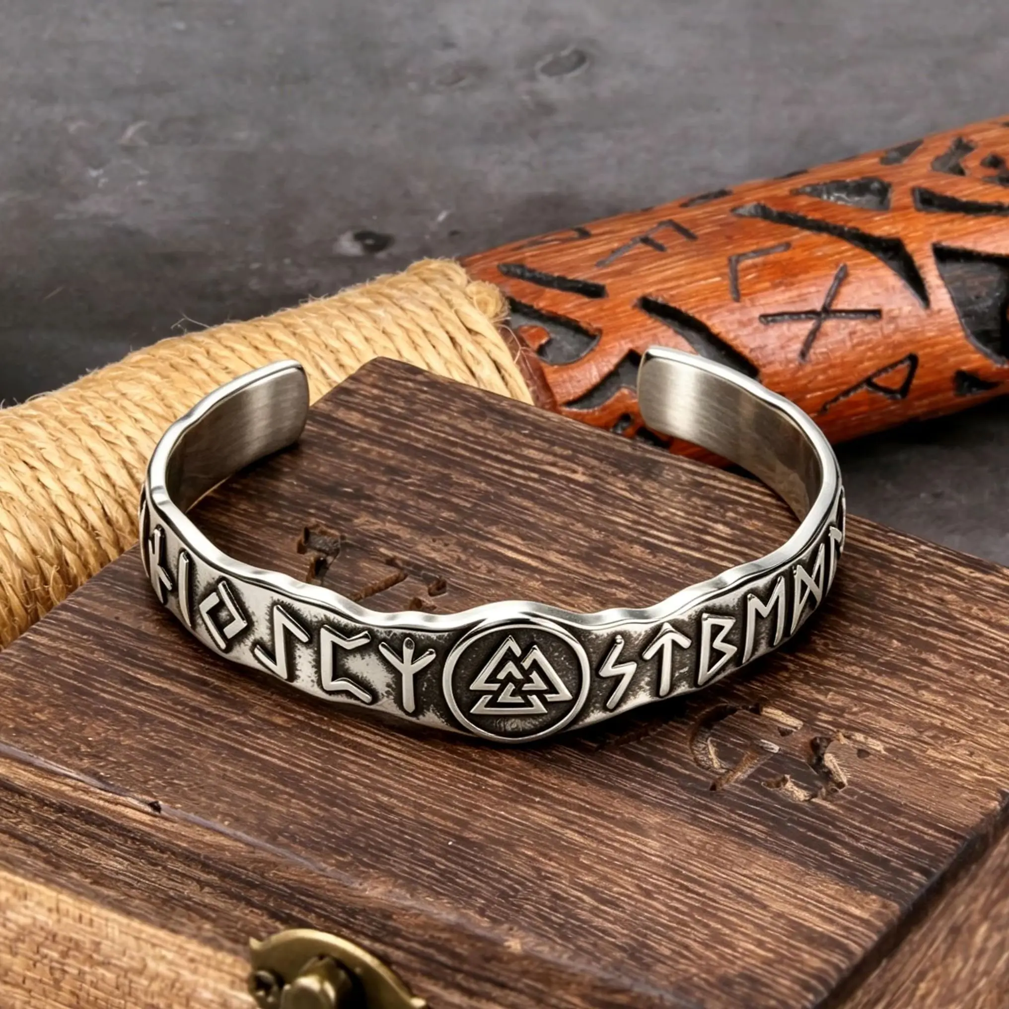 Stainless Steel Bangle for men Vintage Viking Rune Amulet Bracelet Jewelry Scandinavian Punk Hip Hop Wrist Gift for Girls