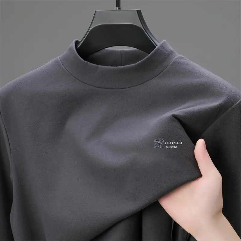 2025 تي شيرت رجالي بأكمام طويلة ورقبة عالية قميص أساسي للخريف والشتاء قميص ألماني مخملي للرجال